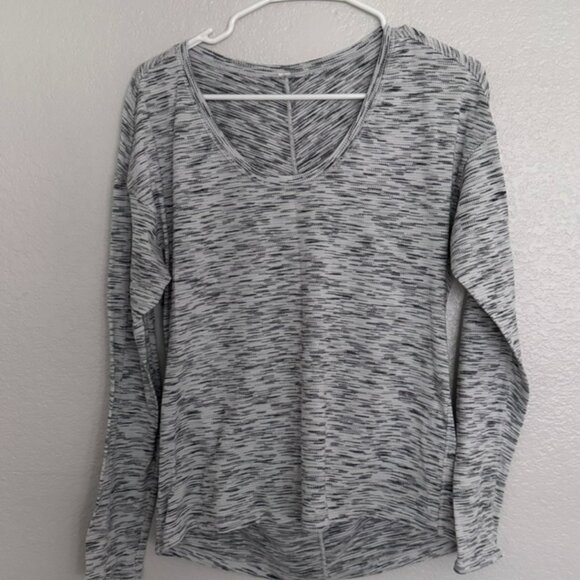Lululemon - Heather Gray Long Sleeve Crewneck Athletic Top - Picture 1 of 2